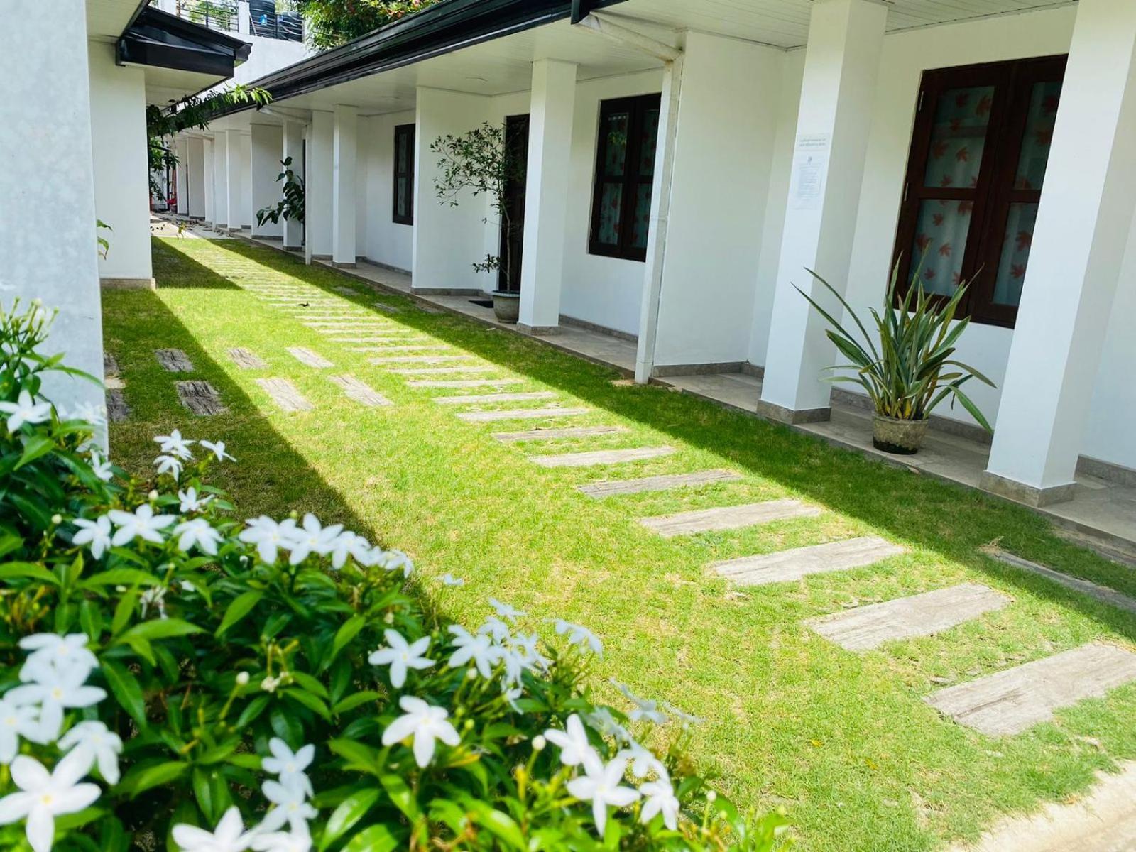 Premium Cottages B&B Kurunegala Exterior foto